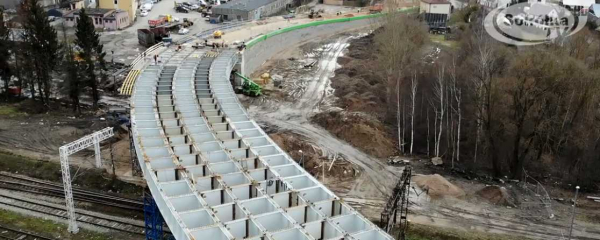 300 &bdquo;gruszek&rdquo; betonu i 420 ton stali [Film]