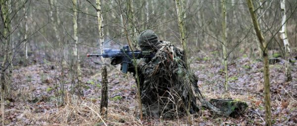 Połowa Polak&oacute;w gotowa walczyć w obronie Polski w razie zagrożenia militarnego