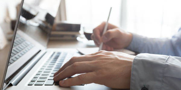 Umowa o dzieło najczęściej zawierana z trzydziestolatkami