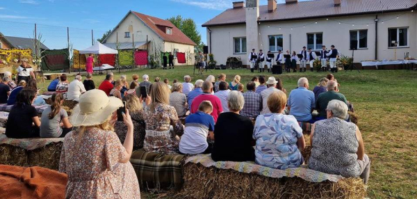 Wiejska potańc&oacute;wka w W&oacute;lce [Zdjęcia]
