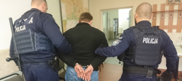 Wpadł w ręce mundurowych ze "świeżo pozyskanym łupem"