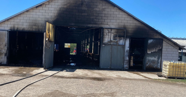 Bardzo duży pożar budynku inwentarskiego w m. Karpowicze, gm. Suchowola