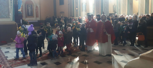 Niedziela Palmowa kończy tydzień wielkiego postu, rozpoczynając Wielki Tydzień [Zdjęcia]