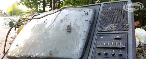 Problem śmieci na cmentarzu w Sok&oacute;łce [Film]