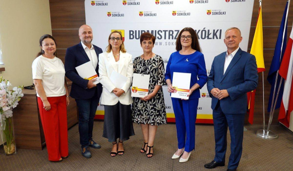 Nowi dyrektorzy gminnych szk&oacute;ł podstawowych [Zdjęcia]