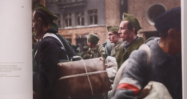 80 lat temu dow&oacute;dca AK gen. &bdquo;B&oacute;r&rdquo; podjął decyzję o rozpoczęciu powstania w Warszawie