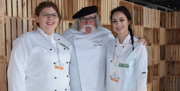 Diana Gabiniewicz i Iza Kościńska w finale konkursu ,,Dr&oacute;b na Polskim stole&rdquo; [Zdjęcia]