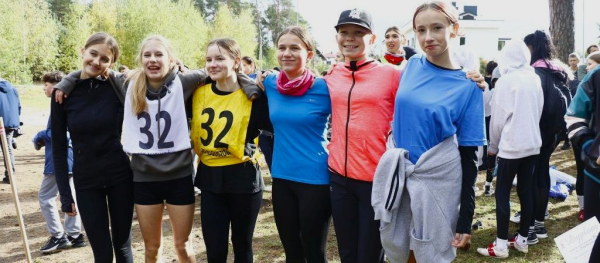 Mistrzostwa grupy p&oacute;łnocnej w sztafetowych biegach przełajowych [Film]