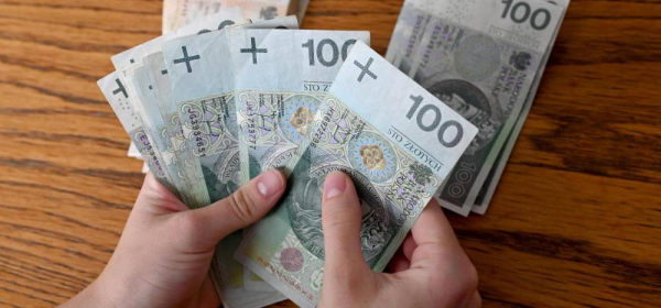 Ministerstwo Finans&oacute;w: od piątku można składać wnioski o wakacje kredytowe