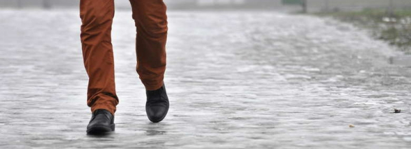 Ostrzeżenia meteorologiczne.: Uwaga na oblodzone drogi i chodniki!