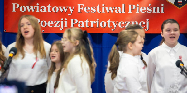 Pieśnią i słowem o patriotyzmie