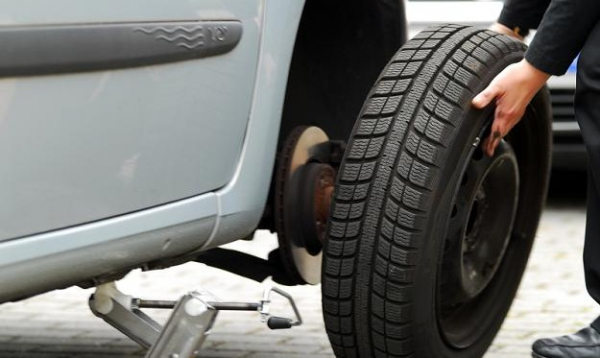 Nie czekaj ze zmianą opon na zimowe do uderzenia pierwszych mroz&oacute;w [Informacja]