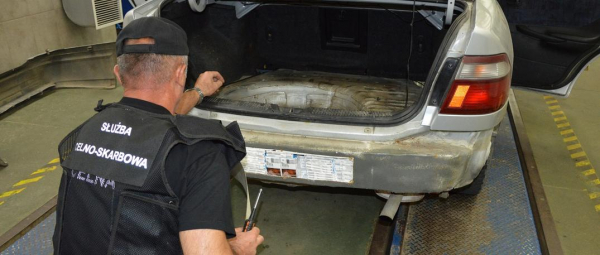 Pr&oacute;ba ucieczki przemytnika papieros&oacute;w