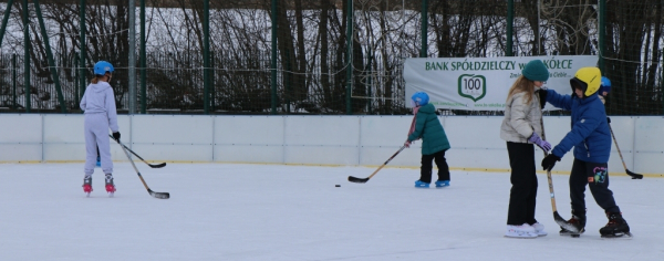 Lekcje hokeja z Ośrodkiem Sportu i Rekreacji w Sok&oacute;łce [Film, Zdjęcia]