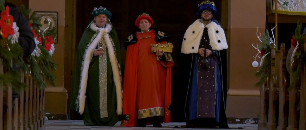 Przywitanie Trzech Kr&oacute;li w Dąbrowie Białostockiej [Film,Zdjęcia]