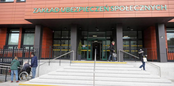 ZUS: 25 sierpnia ruszy wypłata "czternastek", nie trzeba składać wniosku