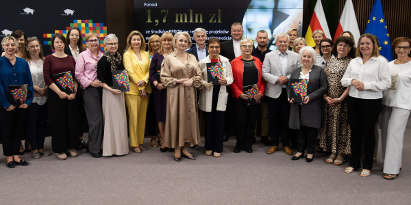 Stowarzyszenie "Pod Skrzydłami" z dofinansowaniem PEFRON
