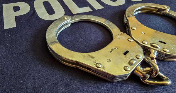 2 poszukiwanych w rękach policjantów