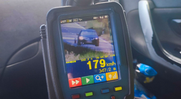 18-latek pędził hondą 179 km/h&ndash; mandat 2500 zł i 15 punkt&oacute;w karnych