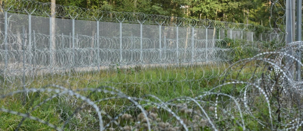  Migranci wciąż nie dają za wygrane. Cały czas pr&oacute;bują szturmować granicę.