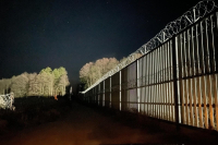 Migranci nie dają za wygraną. Wciąż forsują granicę 