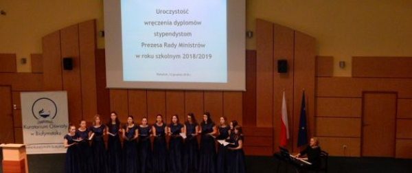 Uczennica dąbrowskiego lo ze stypendium Prezesa Rady Ministrów [Zdjęcia]