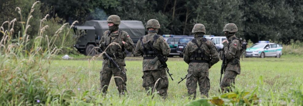Wiceszef MSWiA: codziennie 100-250 os&oacute;b pr&oacute;buje przejścia na stronę polską