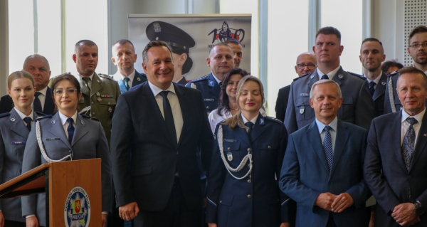 106. rocznica powołania Policji Państwowej i 100-lecie służby kobiet w Policji - uroczystości w Sok&oacute;łce
