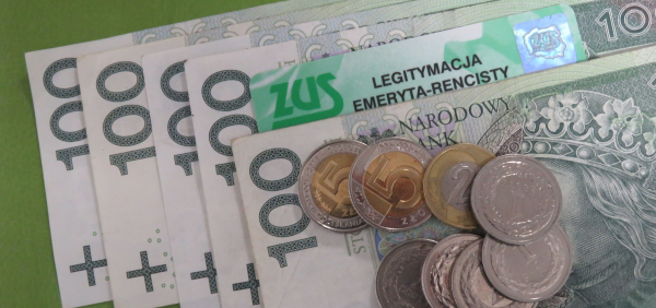 Nadpłacony podatek ZUS zwr&oacute;ci bez wniosku