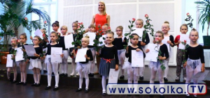 Występ dziecięcej grupy baletowej w Sokółce [Film i Zdjęcia]