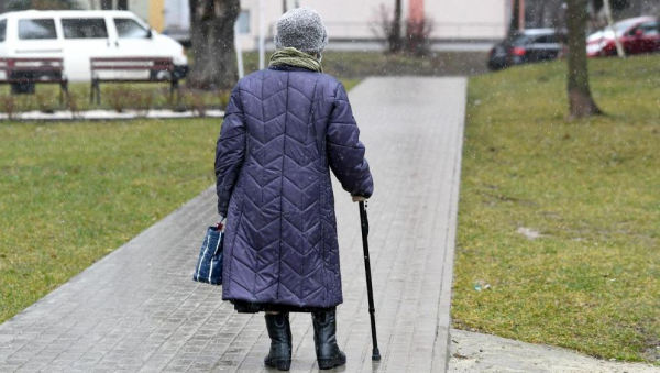 Prezes ZUS: pierwsze czternastki na konta emeryt&oacute;w i rencist&oacute;w trafią w październiku