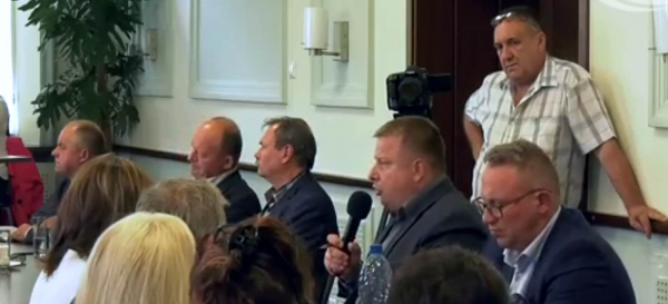 Ostatni "dzwonek" dla radnych na zaległe sprawy  [Film]