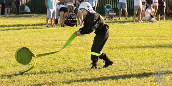 OSP Zubrzyca Wielka triumfuje w Międzygminnych Zawodach Sportowo-Pożarniczych o Puchar W&oacute;jta Gminy Szudziałowo