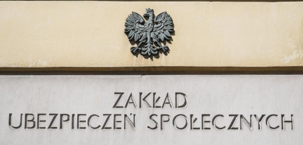 Od 1 stycznia można składać wnioski do ZUS o rentę wdowią; wypłaty w lipcu