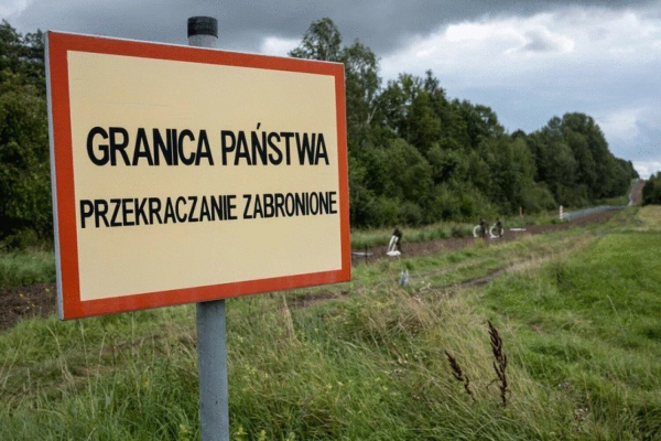 Blisko 100 prób nielegalnego przekroczenia granicy i atak na patrole