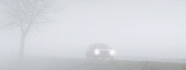 Ostrzeżenie meteo: Widoczność na drogach spadła do 100 metr&oacute;w