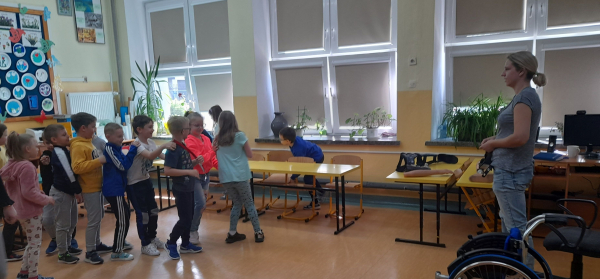 &bdquo;Wszyscy inni, każdy taki sam&hellip;&rdquo; &ndash; czyli akcja edukacja &bdquo;Na Jednej Nodze&rdquo;, nowego programu Fundacji &bdquo;Sok&oacute;lski Fundusz Lokalny&rdquo;.