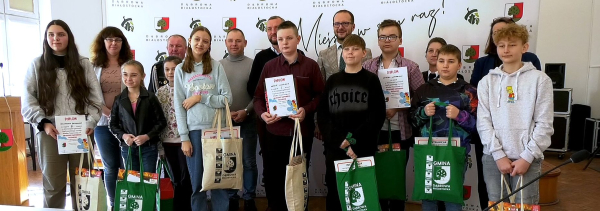 Dąbrowa Białostocka: Eliminacje gminne Og&oacute;lnopolskiego Turnieju Wiedzy Pożarniczej [Film]