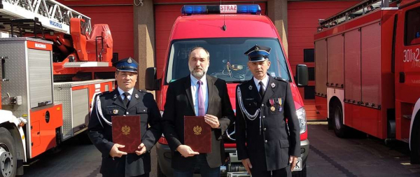 Nowe samochody dla ochotnik&oacute;w [Zdjęcia]
