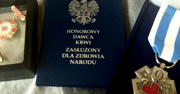 Sok&oacute;lscy policjanci pomaganie mają we krwi