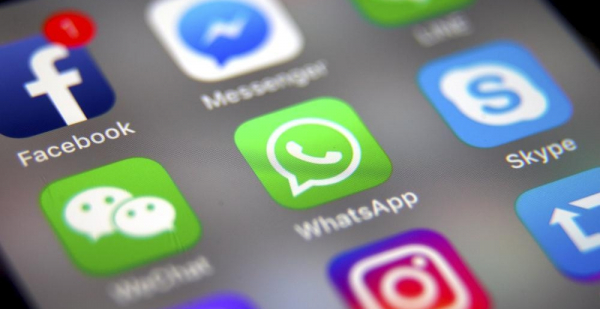Badanie: ponad 97 proc. Polak&oacute;w używa telefonii kom&oacute;rkowej; 79 proc. internetu