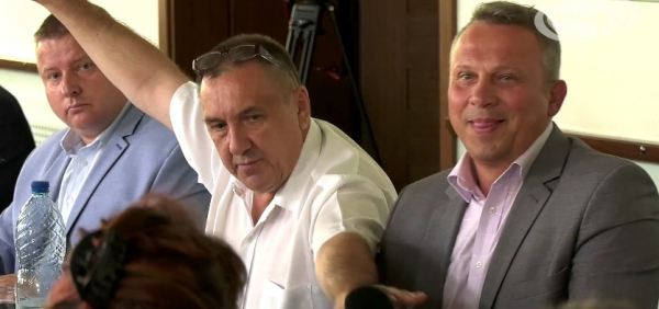 Wymiana zdań między radnymi Tolko i Cydzikiem [Film]