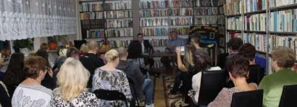 Luźny wywiad z młodym poetą w sok&oacute;lskiej bibliotece [Zdjęcia]