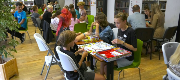 NOC PLANSZ&Oacute;WEK po raz pierwszy w dąbrowskiej Bibliotece Publicznej [Film]