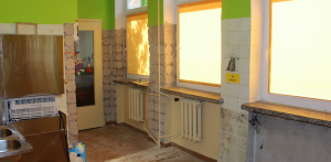 Obecnie trwają prace remontowe w Szkole Podstawowej w Dąbrowie Białostockiej oraz w Przedszkolu i Żłobku [Zdjęcia]