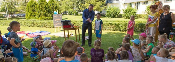 ,,Podr&oacute;ż do Afryki z biblioteką&rdquo; [Zdjęcia]