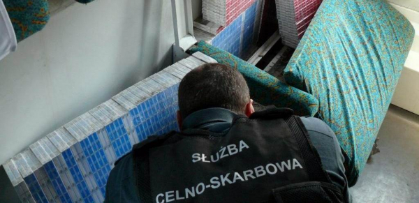 Kuźnica: Przemycane papierosy w pociągu