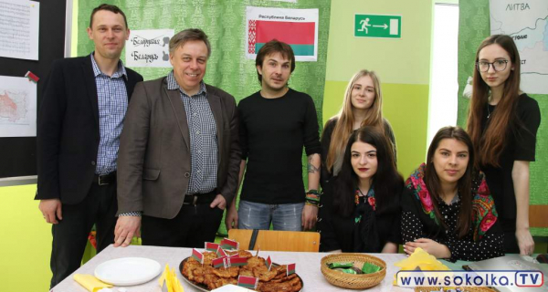 Dzień Białoruski w Liceum Og&oacute;lnokształcącym [Zdjęcia]