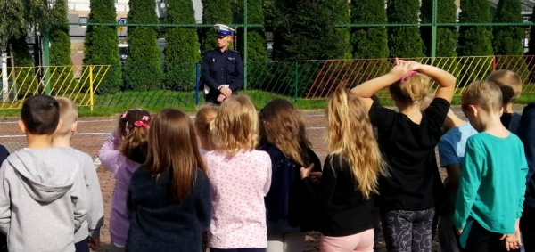 Lekcja bezpieczeństwa z sok&oacute;lskimi policjantami