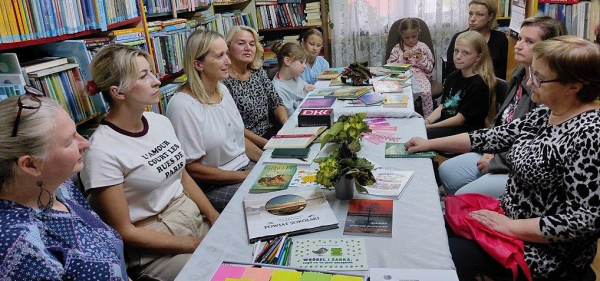Poezja łączy pokolenia &ndash; spotkanie autorskie z Martą Wojew&oacute;dzką-Szoda [Zdjęcia]
